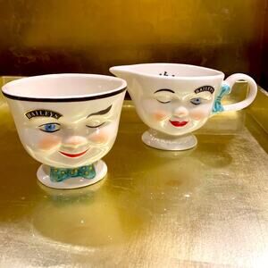 Bailey’s YUM Winking Face Limited Edition Collectible 1996 Cup & Pitcher Set